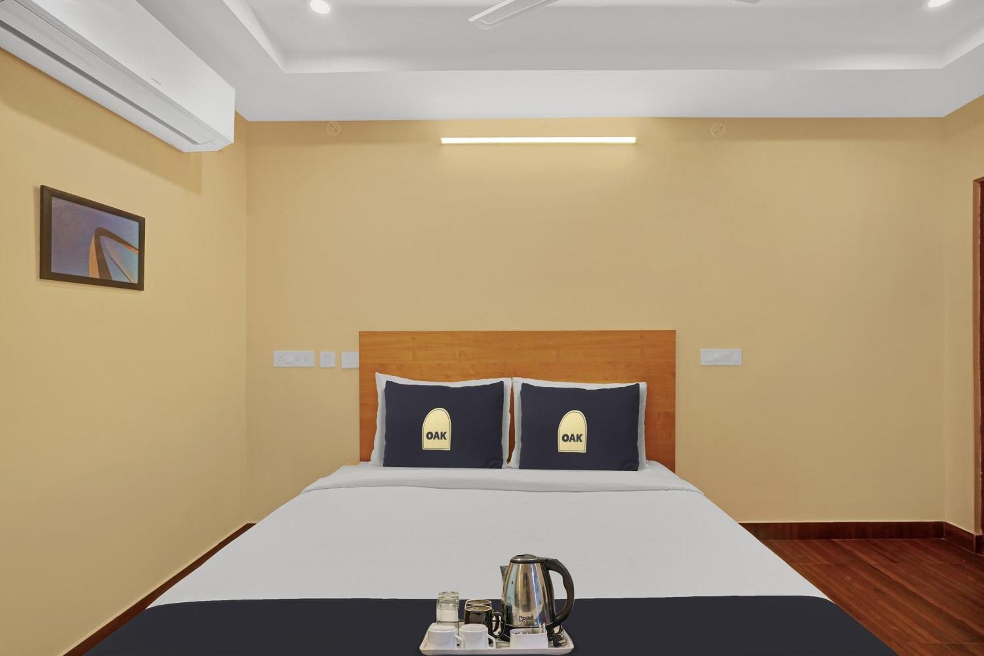 Capital O De Alphabet Kakinada Hotel Luaran gambar