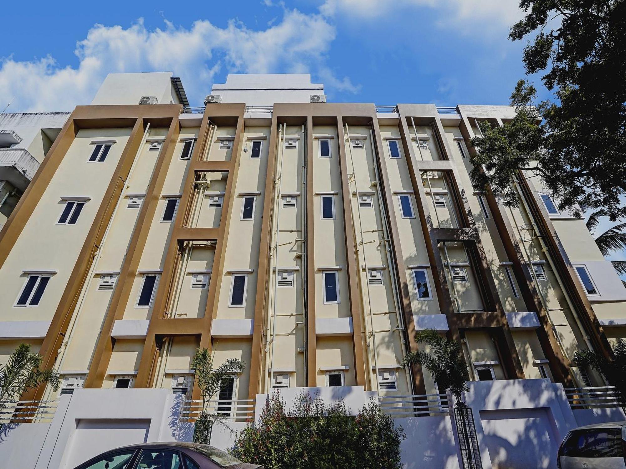 Capital O De Alphabet Kakinada Hotel Luaran gambar